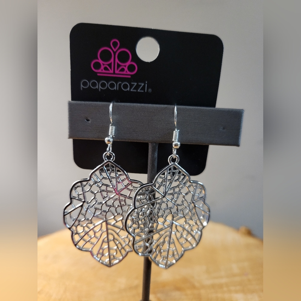 SILVER LEAF EARRINGS